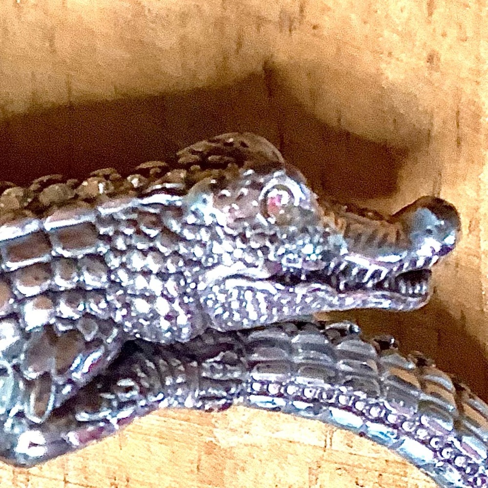 Brighton Later Gator Swarovski Crystal Silver Alligator Hinged Bangle Bracelet - Picture 8 of 16